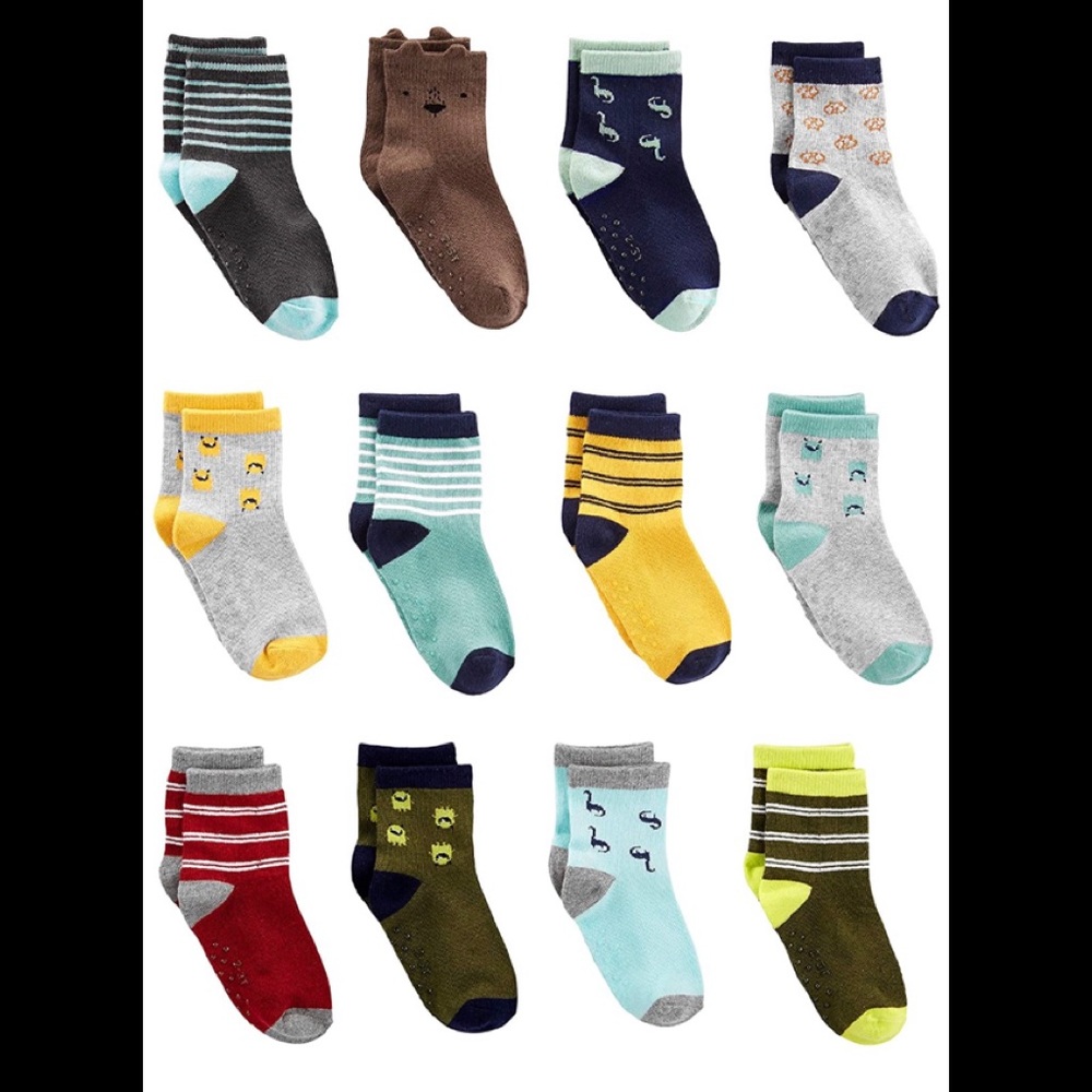 2T/3T Carters 12 pairs of socks. NWT. Never opened